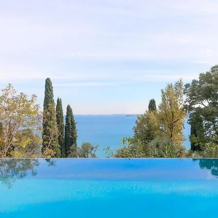Michelle Amazing View Pool Front Villa *